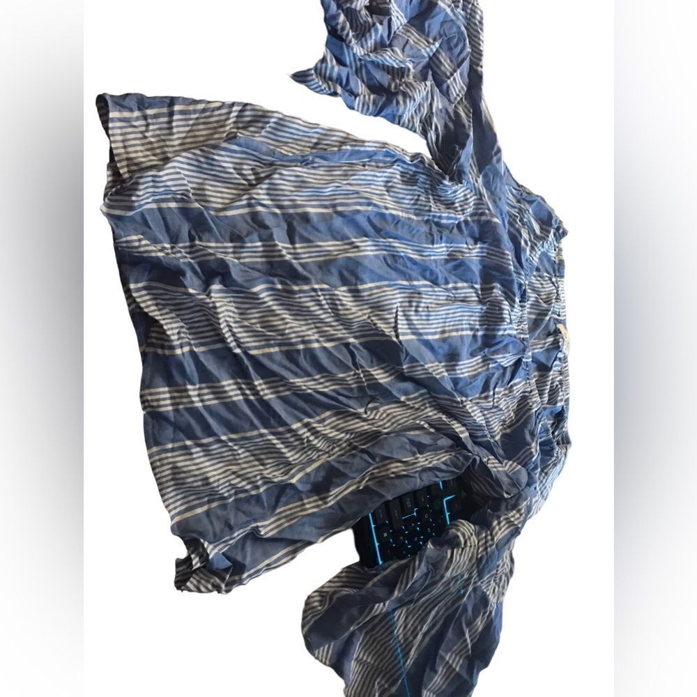 Fever size small flared sleeve blue/white blouse like new